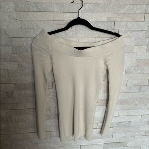 GUESS OFF THE SHOULDER BALLET CHIC